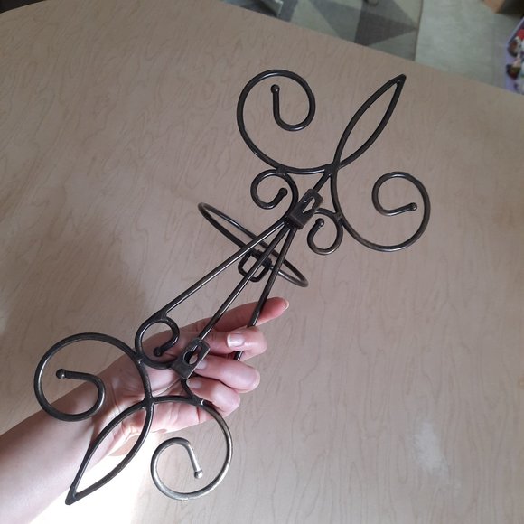 Vintage Wrought Iron Large Ornate Scroll Wall Sconce with holder - Picture 3 of 16